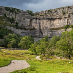 Malham Cove & Gordale Scar - Yorkshire Dales - Contour Mug 9 Malham Cove & Gordale Scar - Yorkshire Dales - Contour Mug -Home Furnishings Store MalhamCoveshutterstock 1539413738adjsq 80a3ace9 03a5 48a3 bbcf e18b21cdbd24